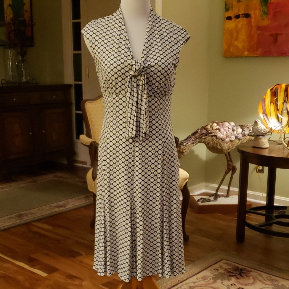 White With Black Print Sleeveless Dress